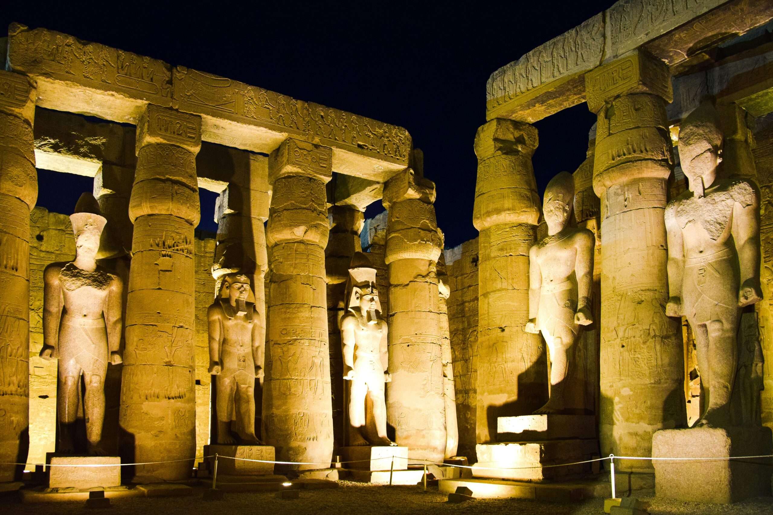 Luxor-Tempel nachts, Royalgateways